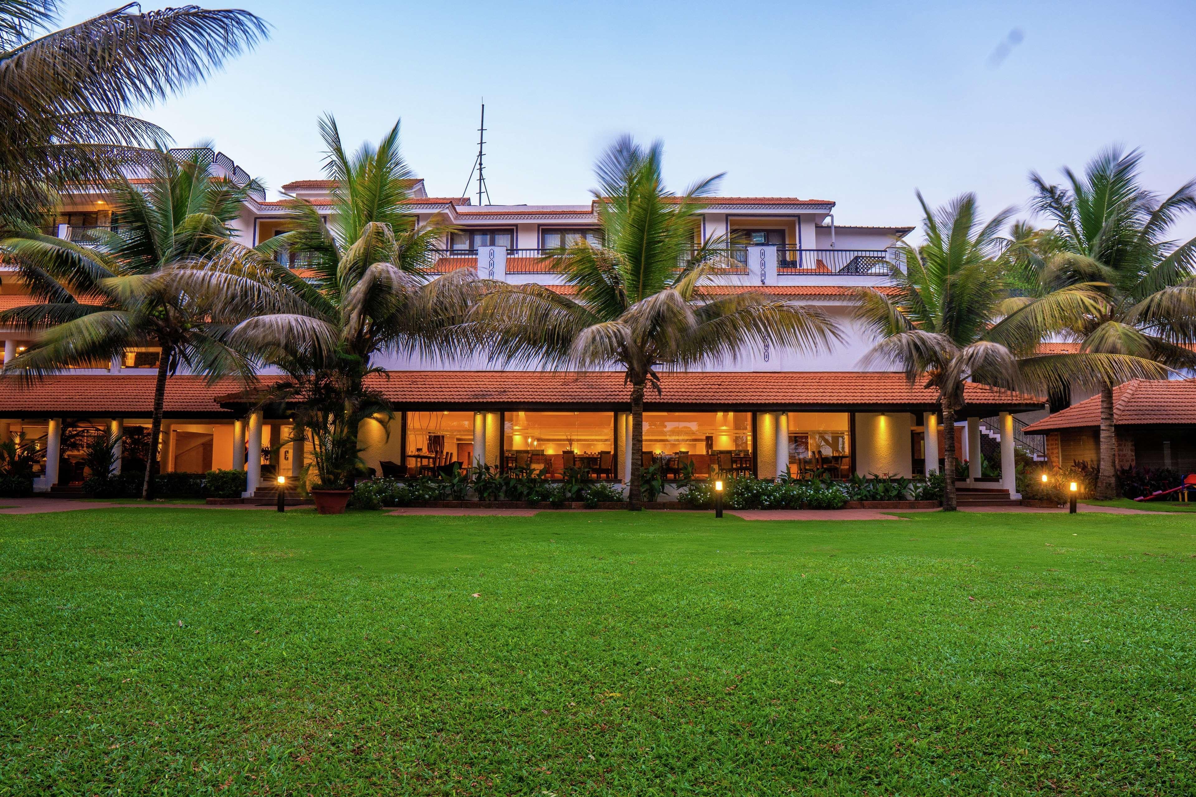 Doubletree By Hilton Hotel Goa - Arpora - Baga Exterior photo