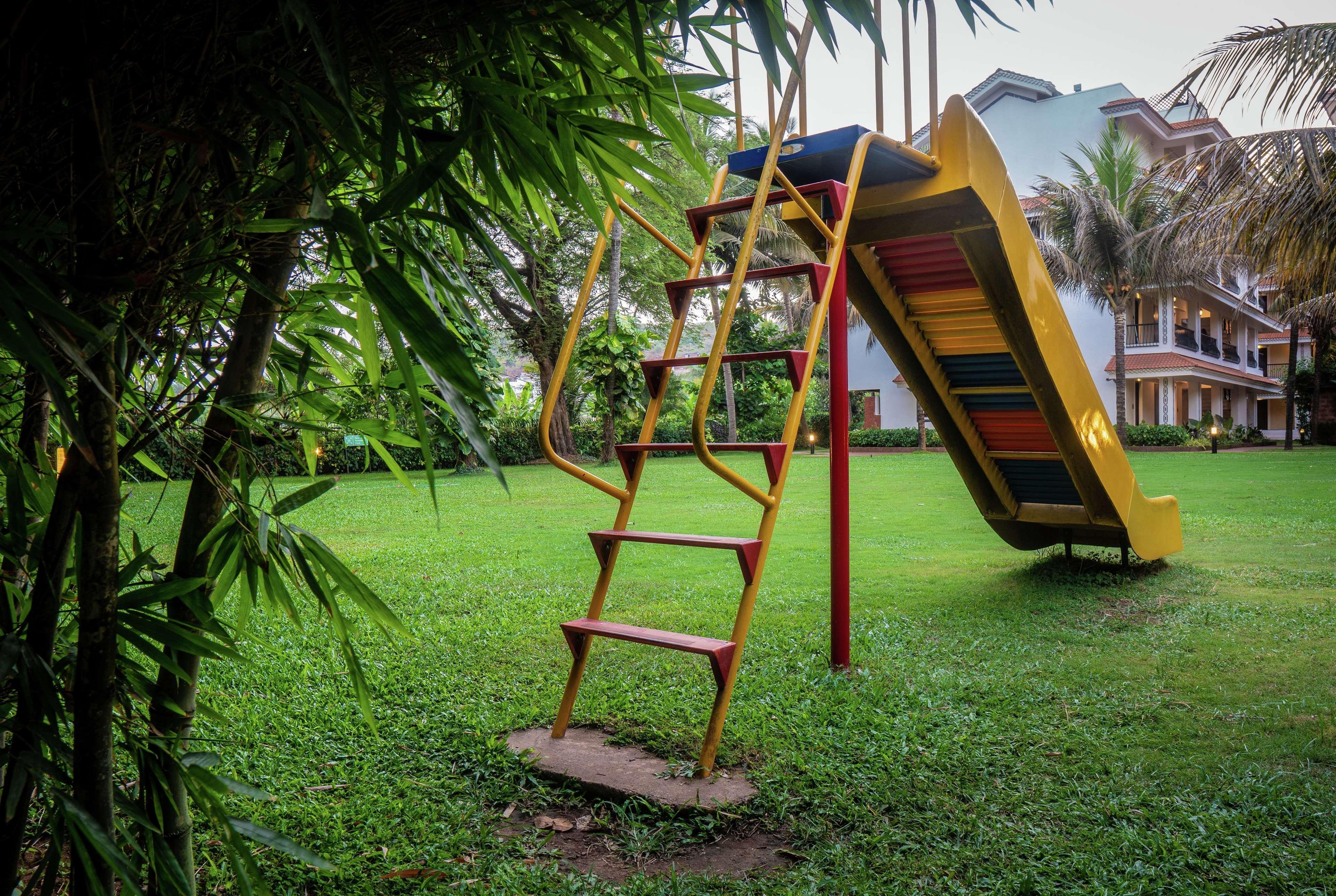 Doubletree By Hilton Hotel Goa - Arpora - Baga Exterior photo